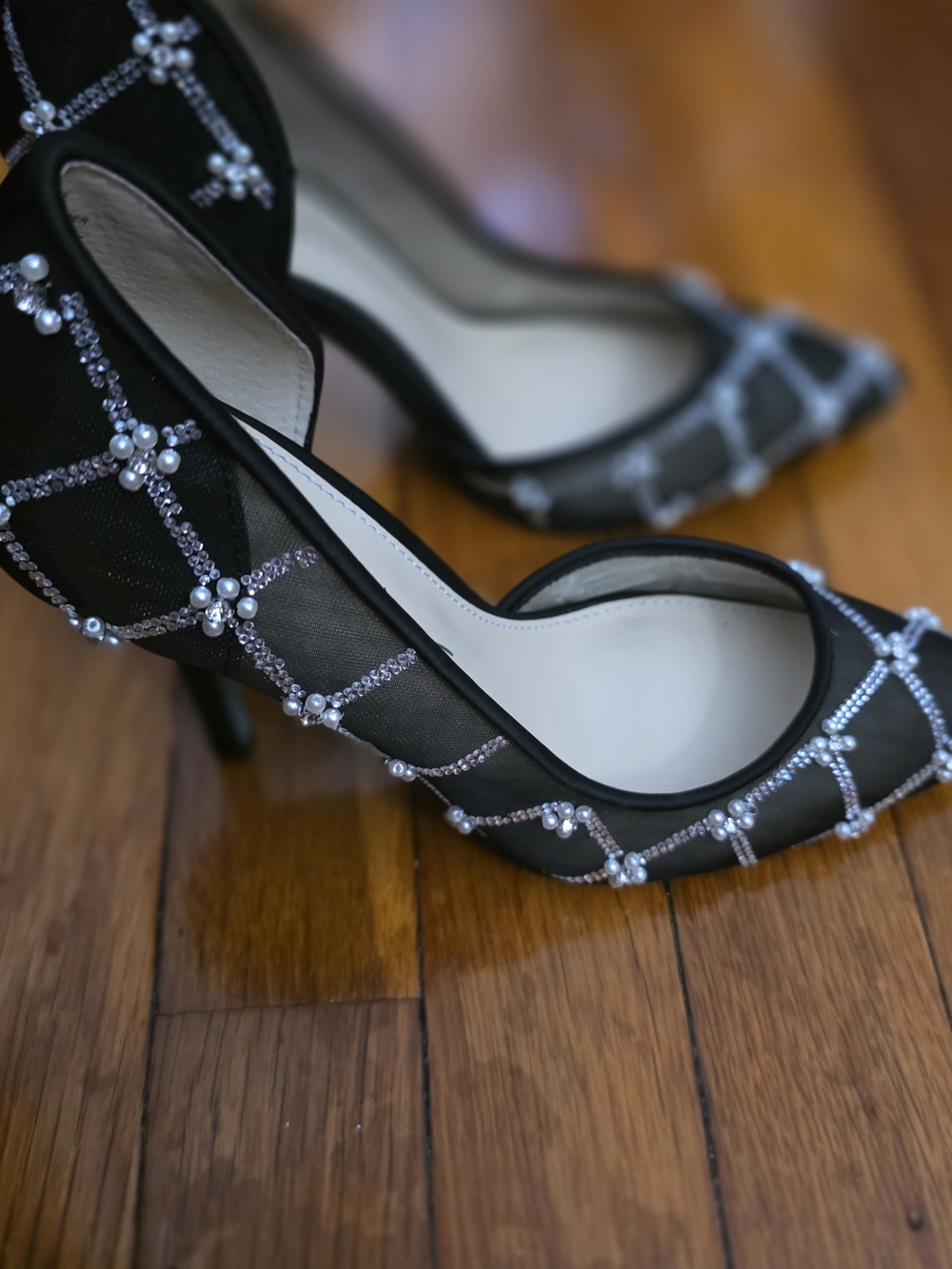 Betsey Johnson Black Embellished Pointed-Toe Pumps New Without Box - Picture 4 of 8